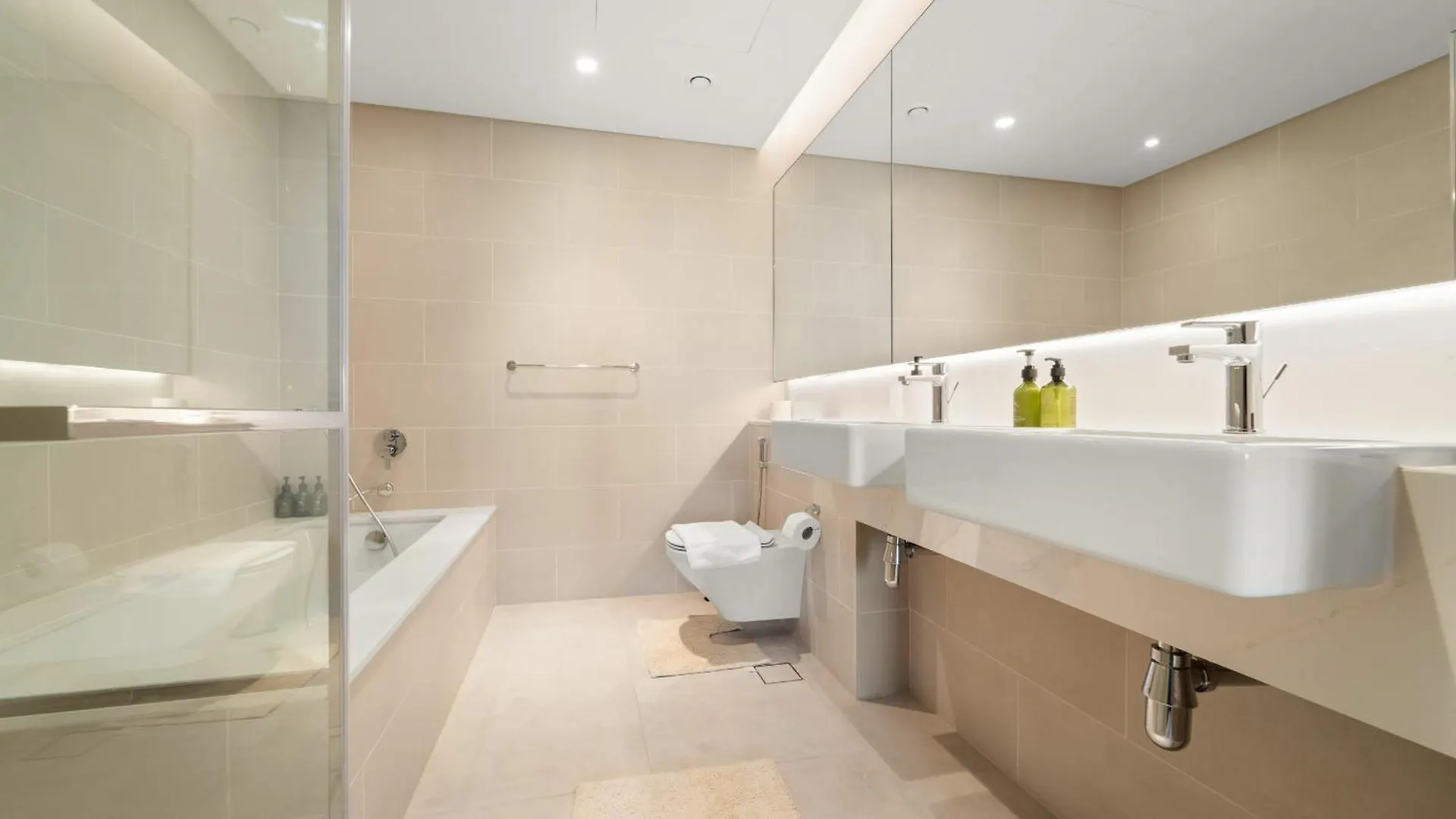 Vayk - Stylish Canal-Front 2 Bd Plus Maid In Al Wasl Дубай
