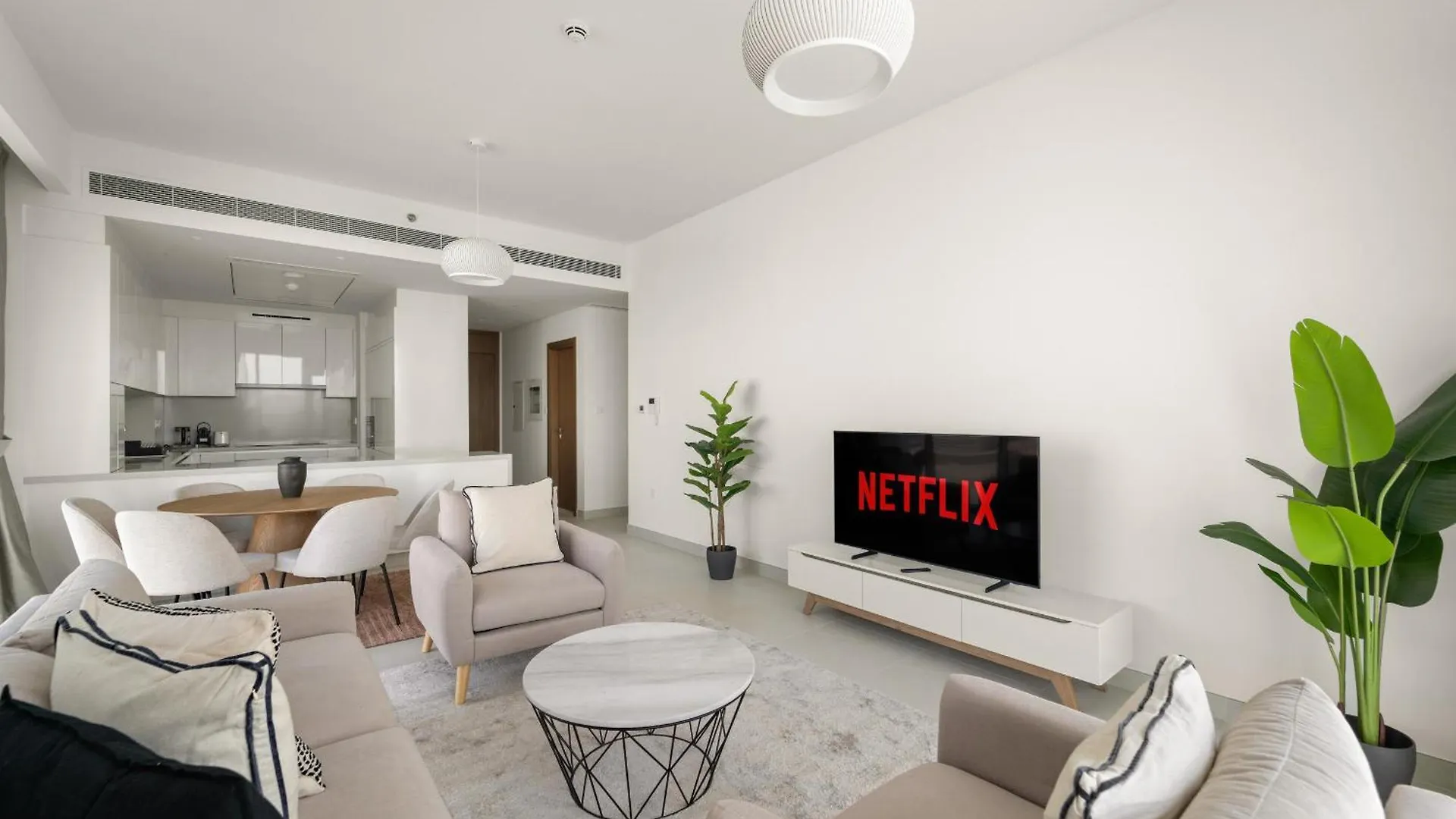 Vayk - Stylish Canal-Front 2 Bd Plus Maid In Al Wasl Дубай