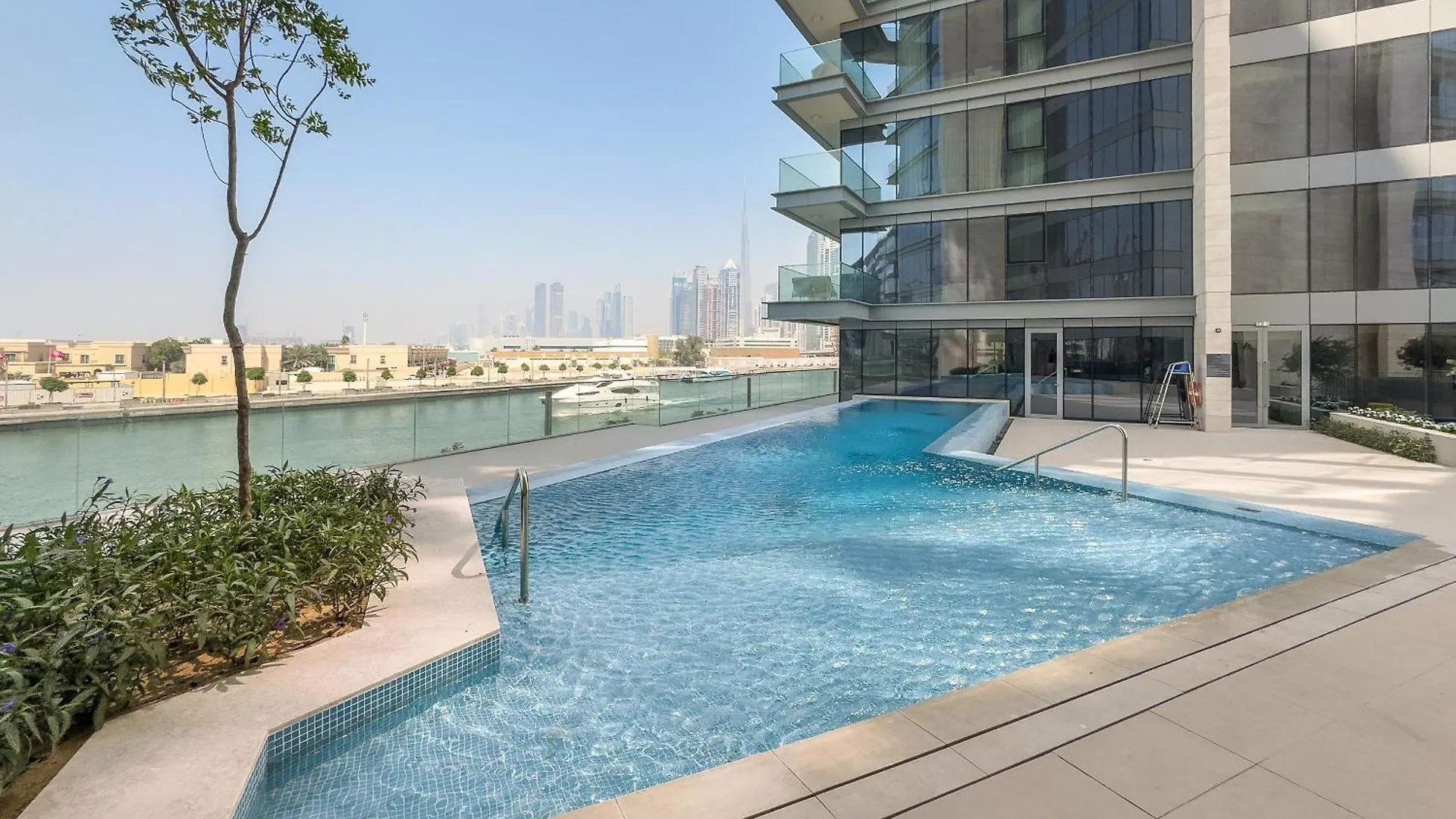 Vayk - Stylish Canal-Front 2 Bd Plus Maid In Al Wasl Дубай Апартаменты