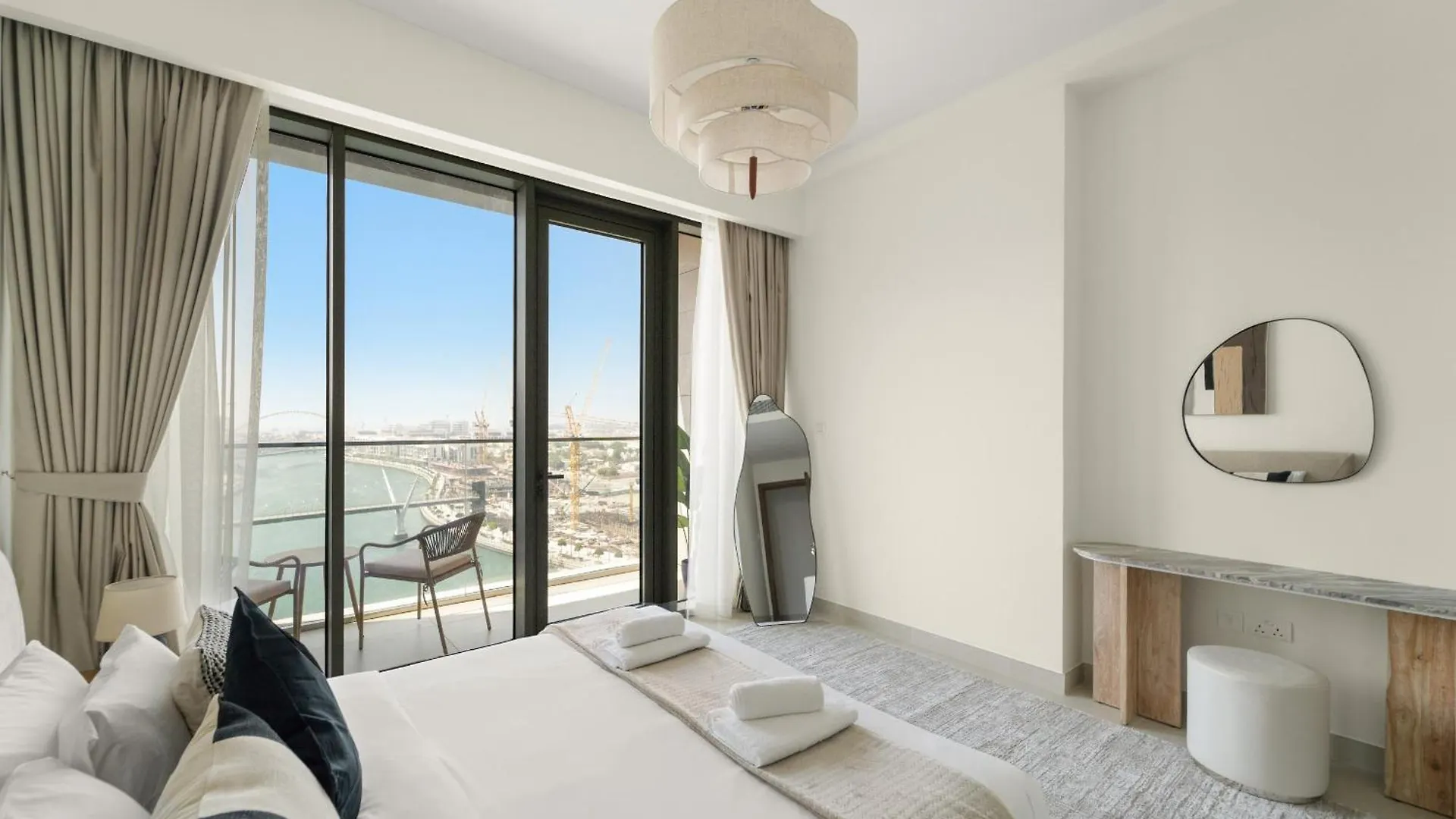 Апартаменты Vayk - Stylish Canal-Front 2 Bd Plus Maid In Al Wasl Дубай ОАЭ