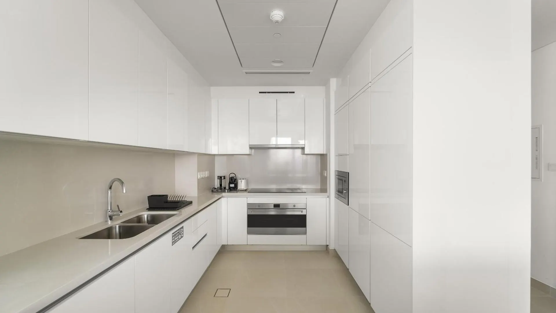 Vayk - Stylish Canal-Front 2 Bd Plus Maid In Al Wasl Dubai Apartment