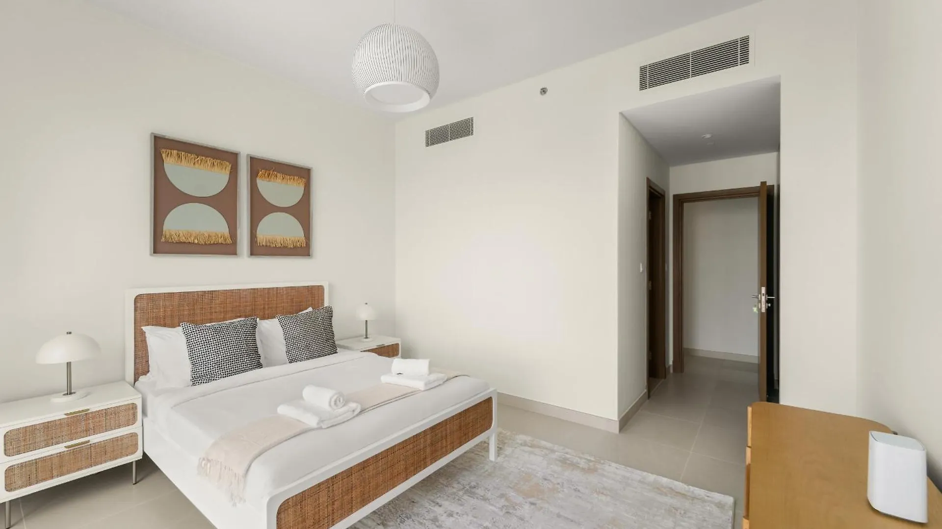 Vayk - Stylish Canal-Front 2 Bd Plus Maid In Al Wasl Dubai United Arab Emirates